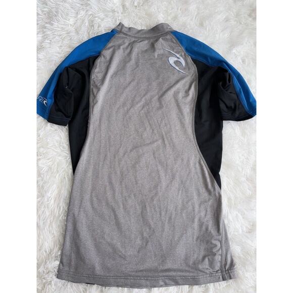 Rip Curl Adult Sz. S Fitted Rashguard. Great Condition. UPF 50 - Picture 7 of 8